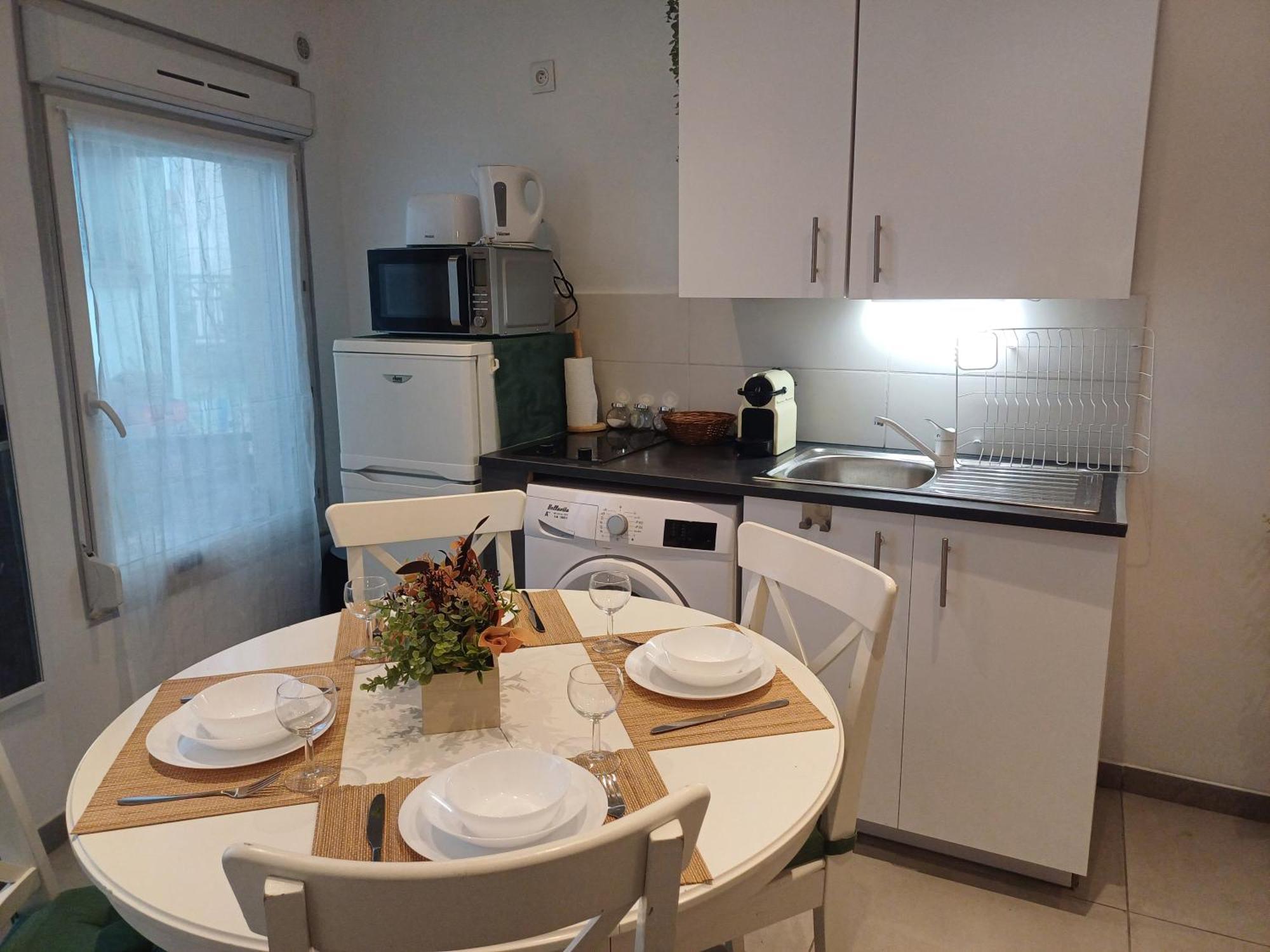Super F2 A 5mn Aeroport D'orly Parking Prive Gratuit Apartment Paray-Vieille-Poste